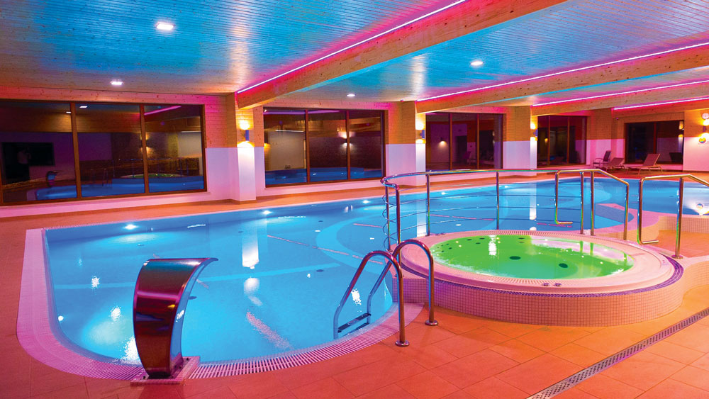 Basen w Hotelu Buczyński w Świeradowie-Zdroju. Buczyński Medical SPA basen